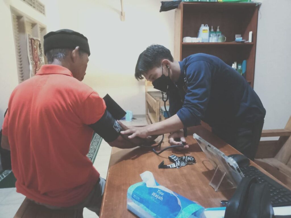 TENTANG KAMI